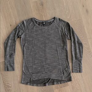 ✨HP ✨Women’s Champion Long Sleeve Shirt. Size:M. Gently Used.